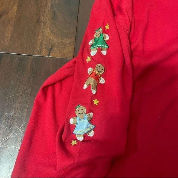 Planet & Company Long Sleeve Turtle Neck Women’s Small Red Gingerbread Design - Picture 7 of 7
